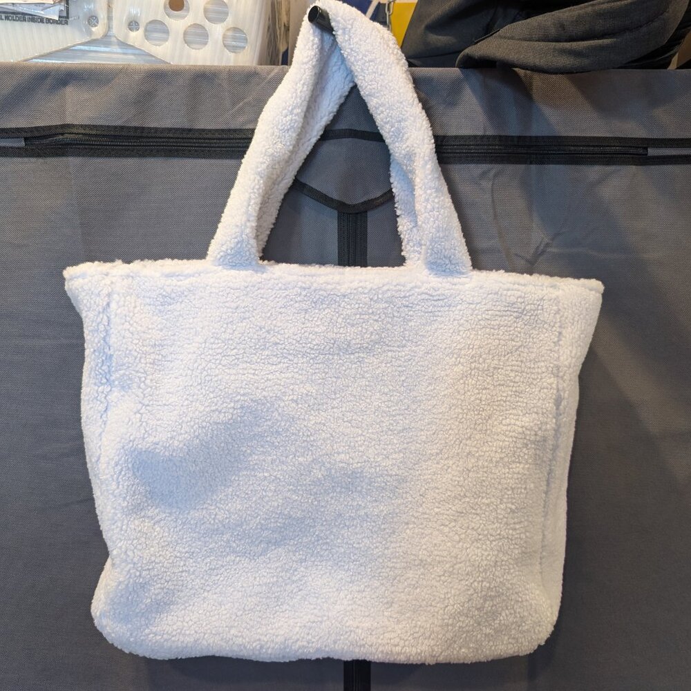 Victoria’s Secret PINK Large Sherpa Tote Bag Light Baby Blue NWT - Picture 2 of 8